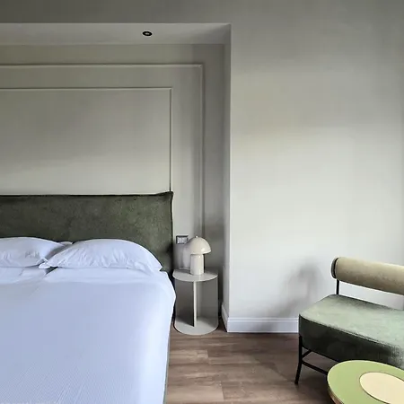 Pensjonat Corso Italia 4*